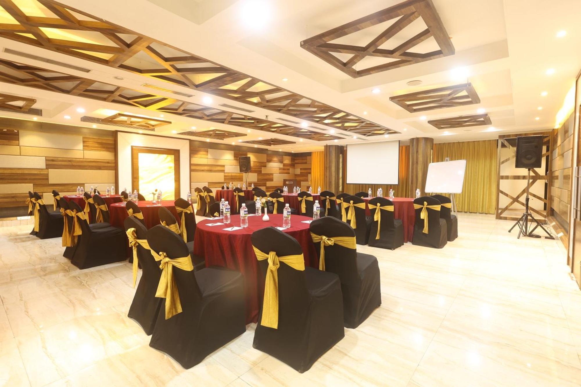 Orbett Hotel Pune Luaran gambar